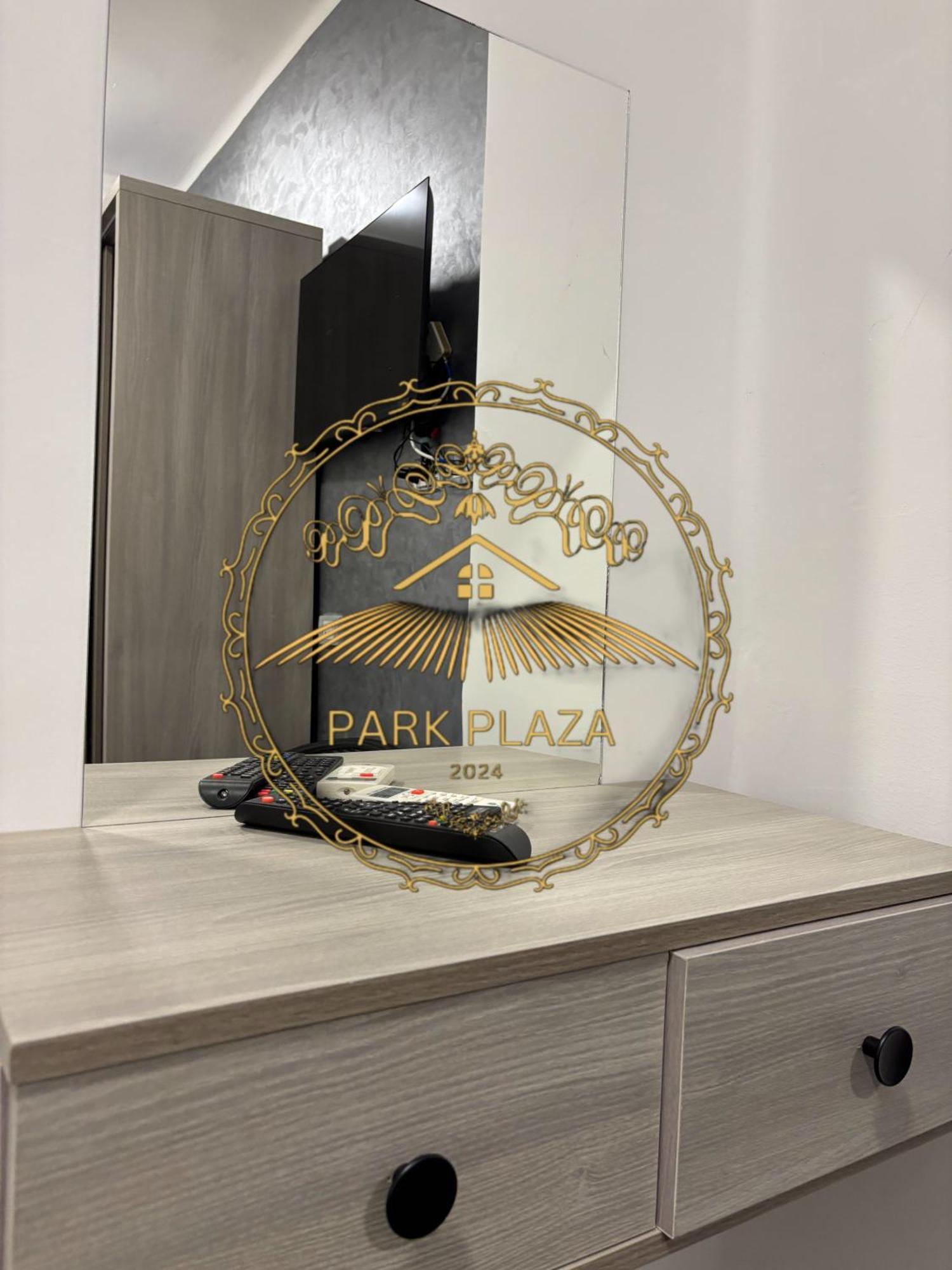 New Park Plaza