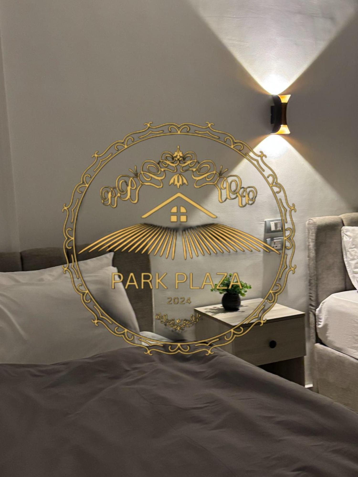 New Park Plaza 3*