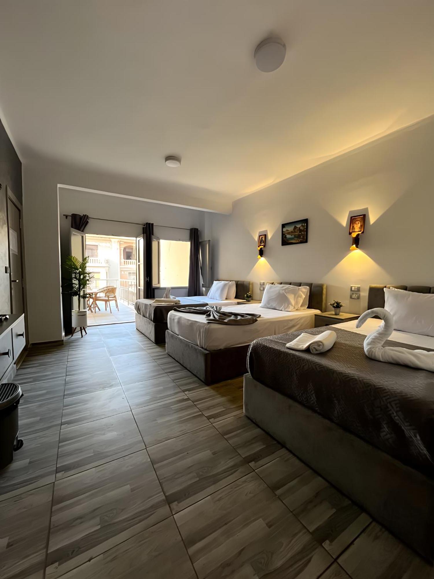 New Park Plaza Hotel